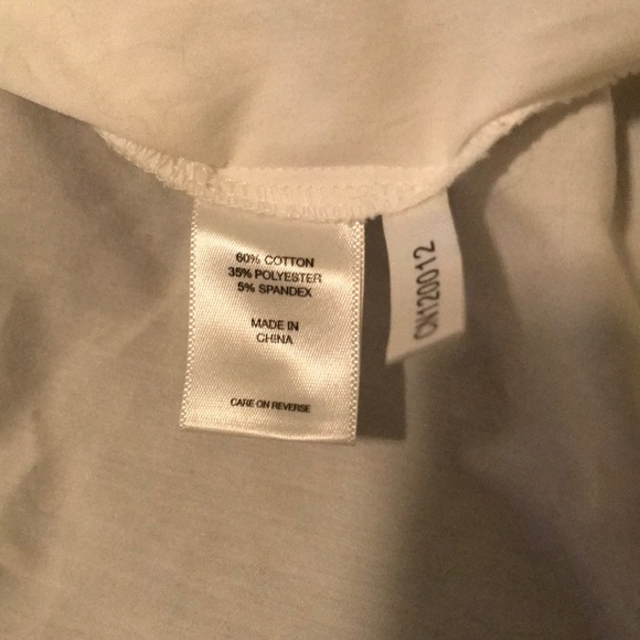 White, front bow button down - Picture 3 of 6